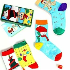 Merkloos Shiva Mode Kerst Nieuwjaar Kleurrijk Sokken Giftbox V1 | 4 Pack | Maat 36-40 | Vrolijke Ontwerp | Naadloos | Gift - Cadeau -Beenmode Winkel 550x650 2