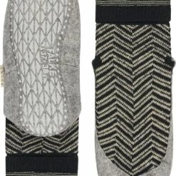 FALKE Cosyshoe Herringbone Slofsok Lang Met Patroon Met Anti-slip Noppen Gestreept Maagdelijke Wol Zwart Dames Sokken - Maat 37-38 12 FALKE Cosyshoe Herringbone Slofsok Lang Met Patroon Met Anti-slip Noppen Gestreept Maagdelijke Wol Zwart Dames Sokken - Maat 37-38 -Beenmode Winkel 550x755 5